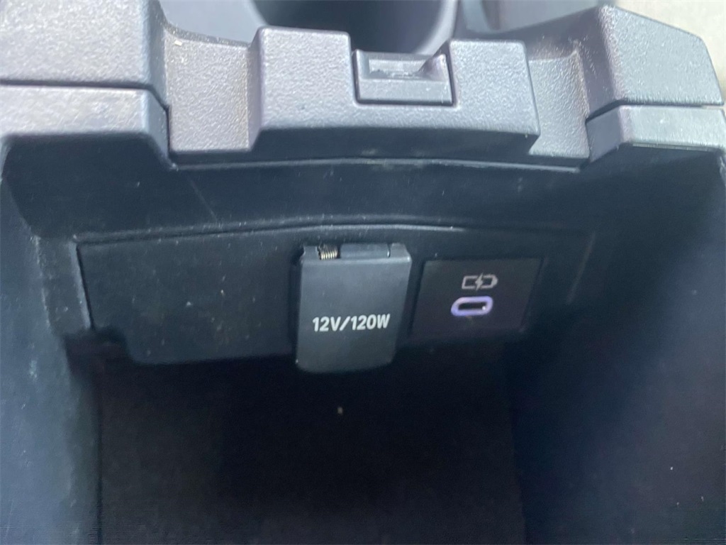 2023 Toyota Corolla LE photo 18