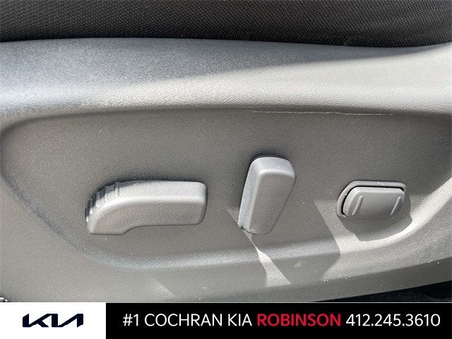 2018 Nissan Rogue SV photo 14