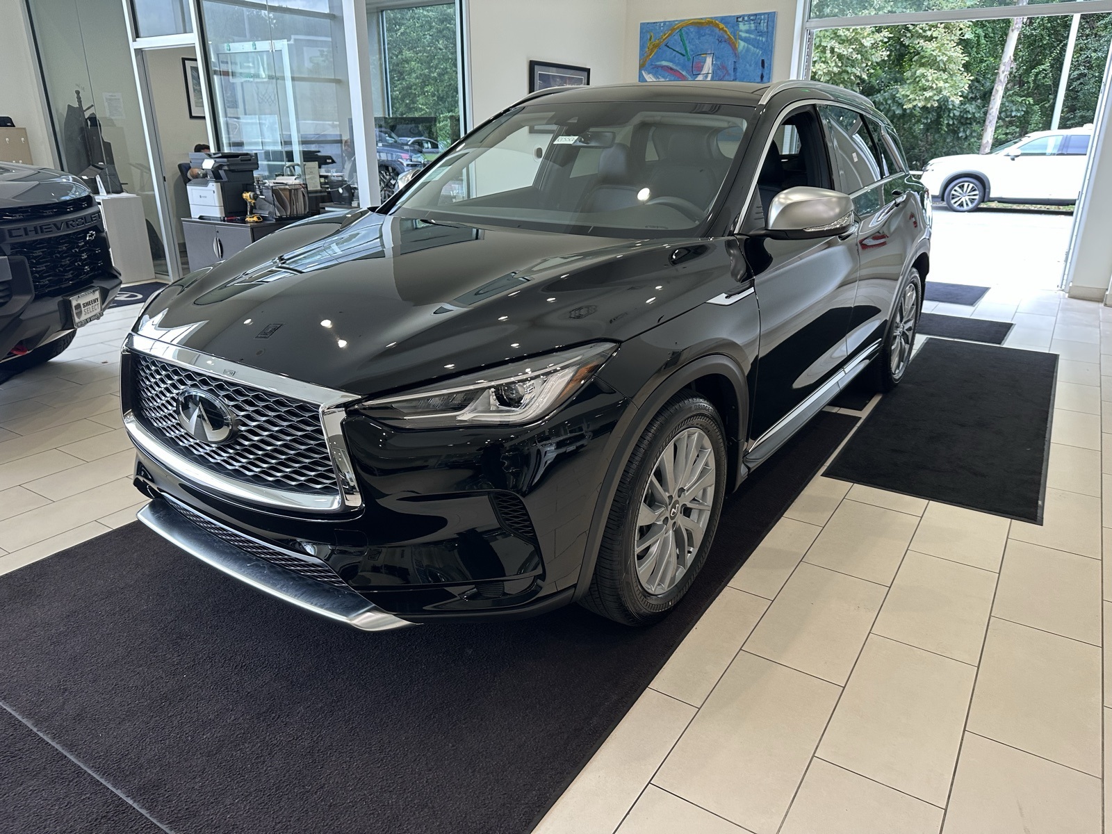 2025 Infiniti QX50 Luxe AWD photo 3