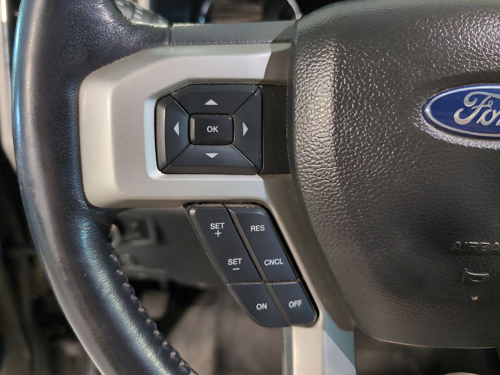 2022 Ford F-250 Lariat photo 20