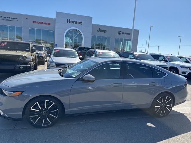 2024 Honda Accord Hybrid Touring photo 3