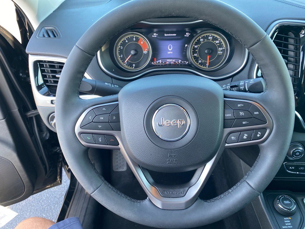 2022 Jeep Cherokee Limited photo 10