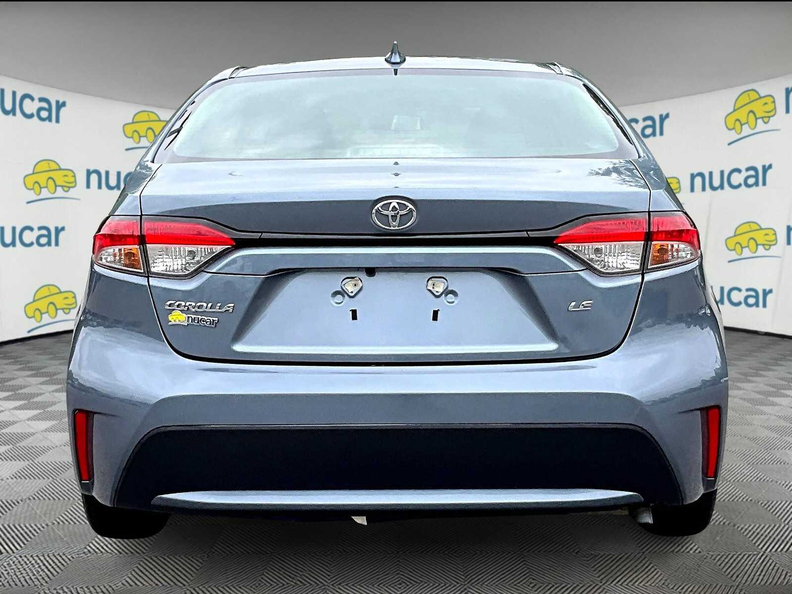 2022 Toyota Corolla LE photo 5