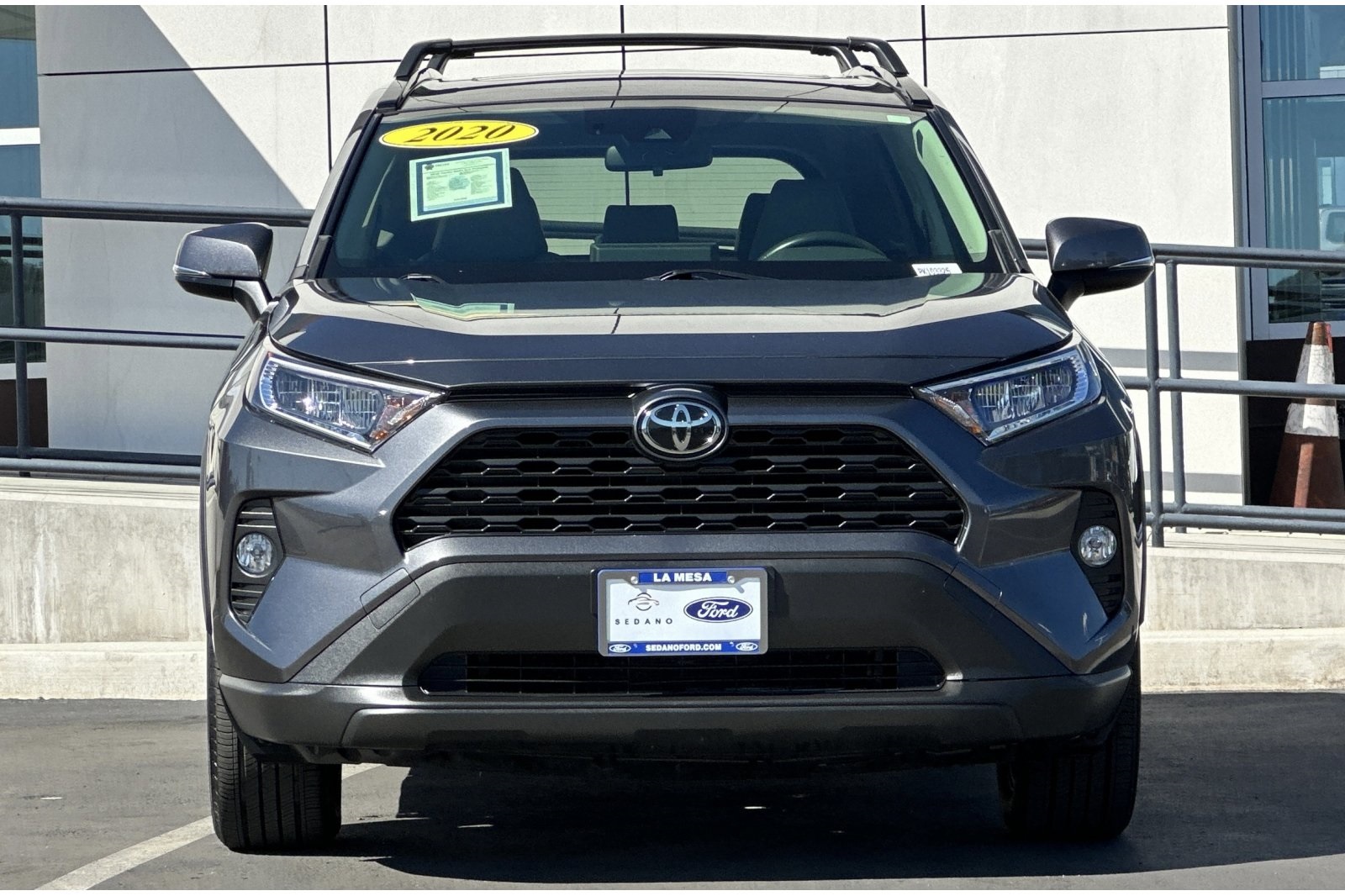 2020 Toyota RAV4 XLE Premium photo 7