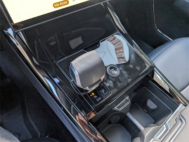 2025 Land Rover Range Rover Sport SE photo 12