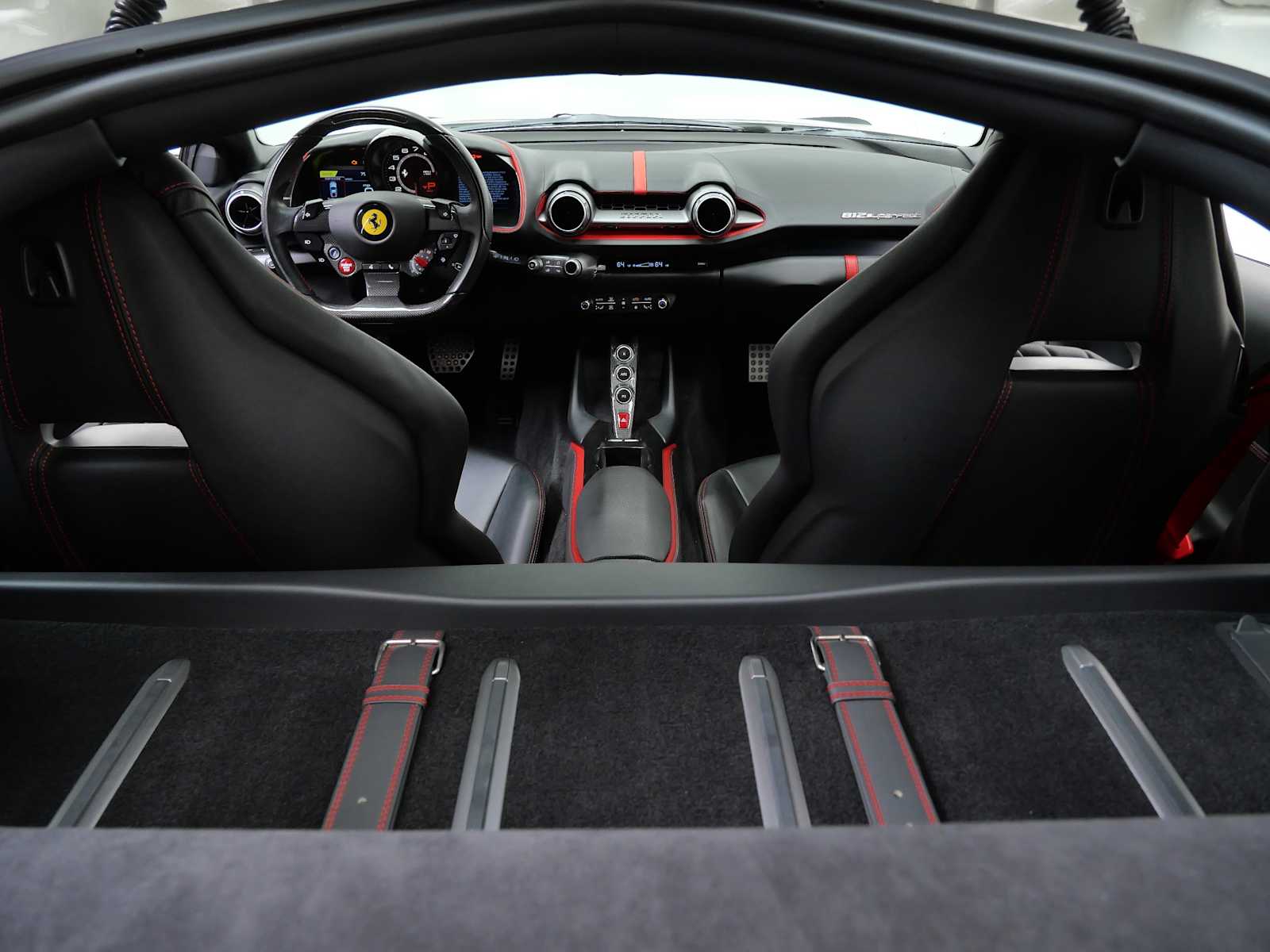 2019 Ferrari 812 Superfast photo 29