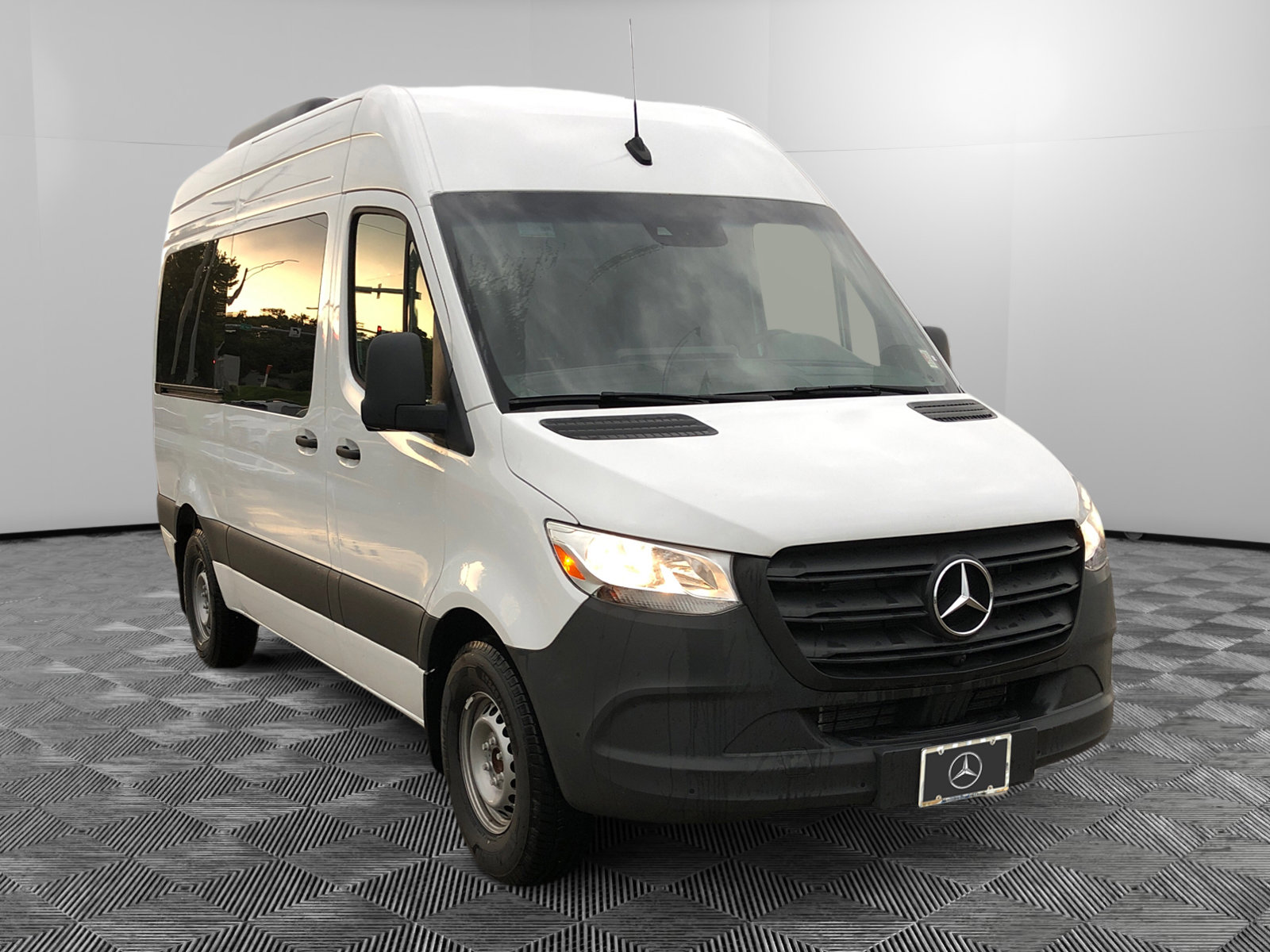 2024 Mercedes-Benz Sprinter Passenger Van Base's photo