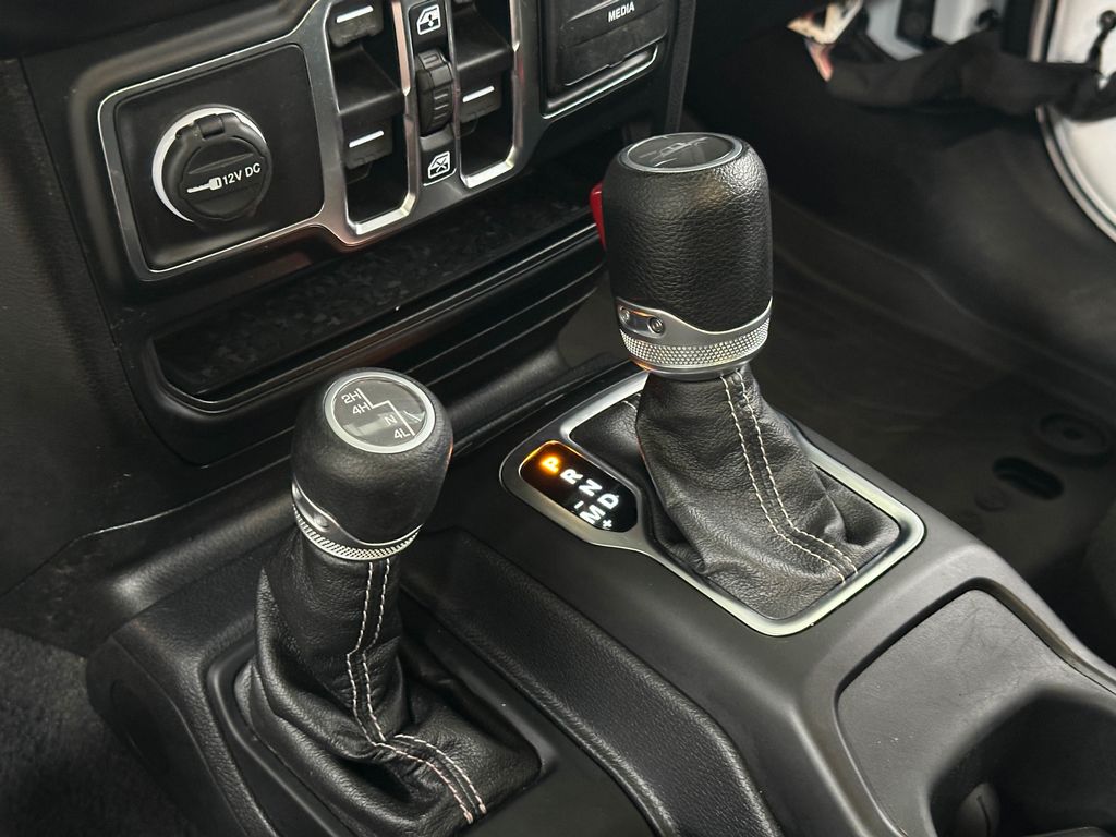 2020 Jeep Gladiator Overland photo 22