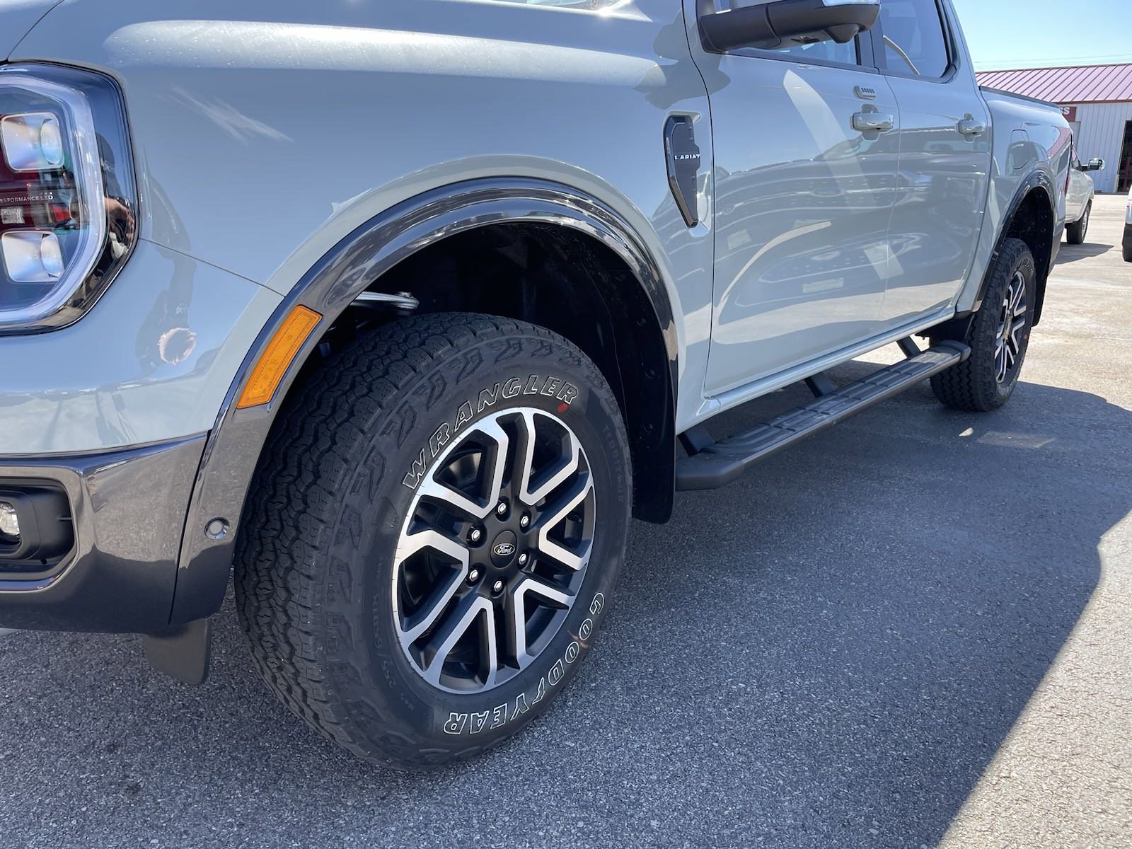 2024 Ford Ranger Lariat photo 2