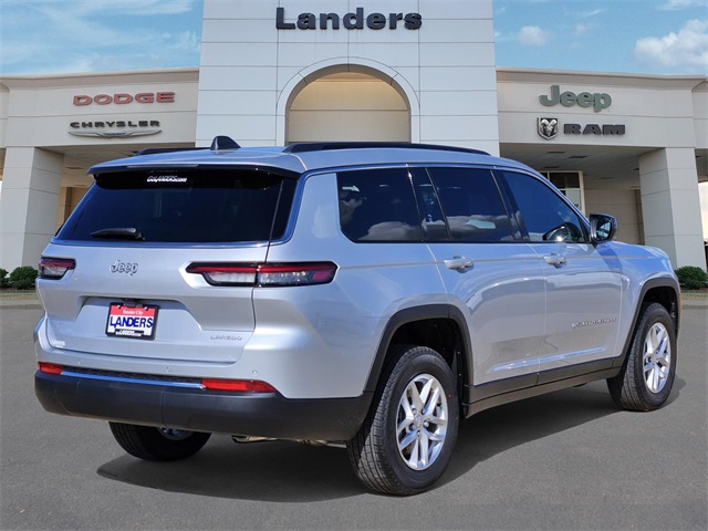 2025 Jeep Grand Cherokee Laredo X photo 2