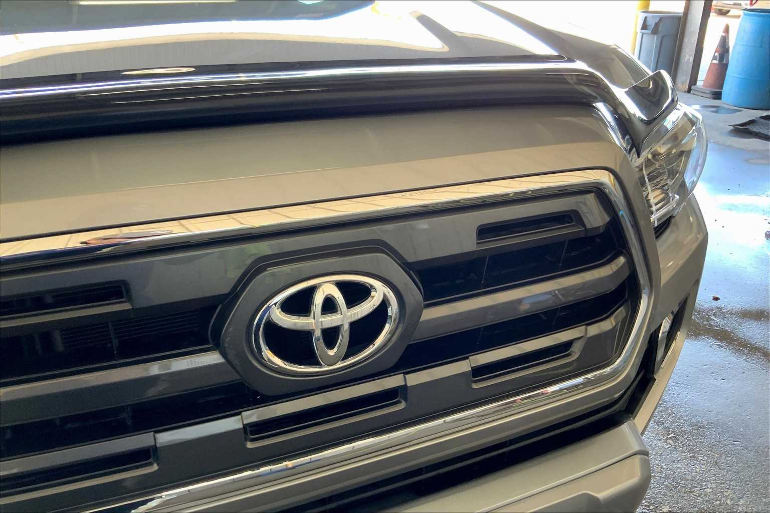 2016 Toyota Tacoma Limited 4x4 Double Cab V6 photo 27