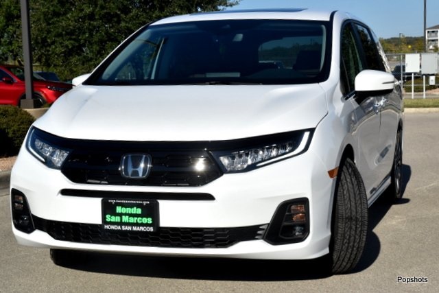 2026 Honda Odyssey Touring's photo