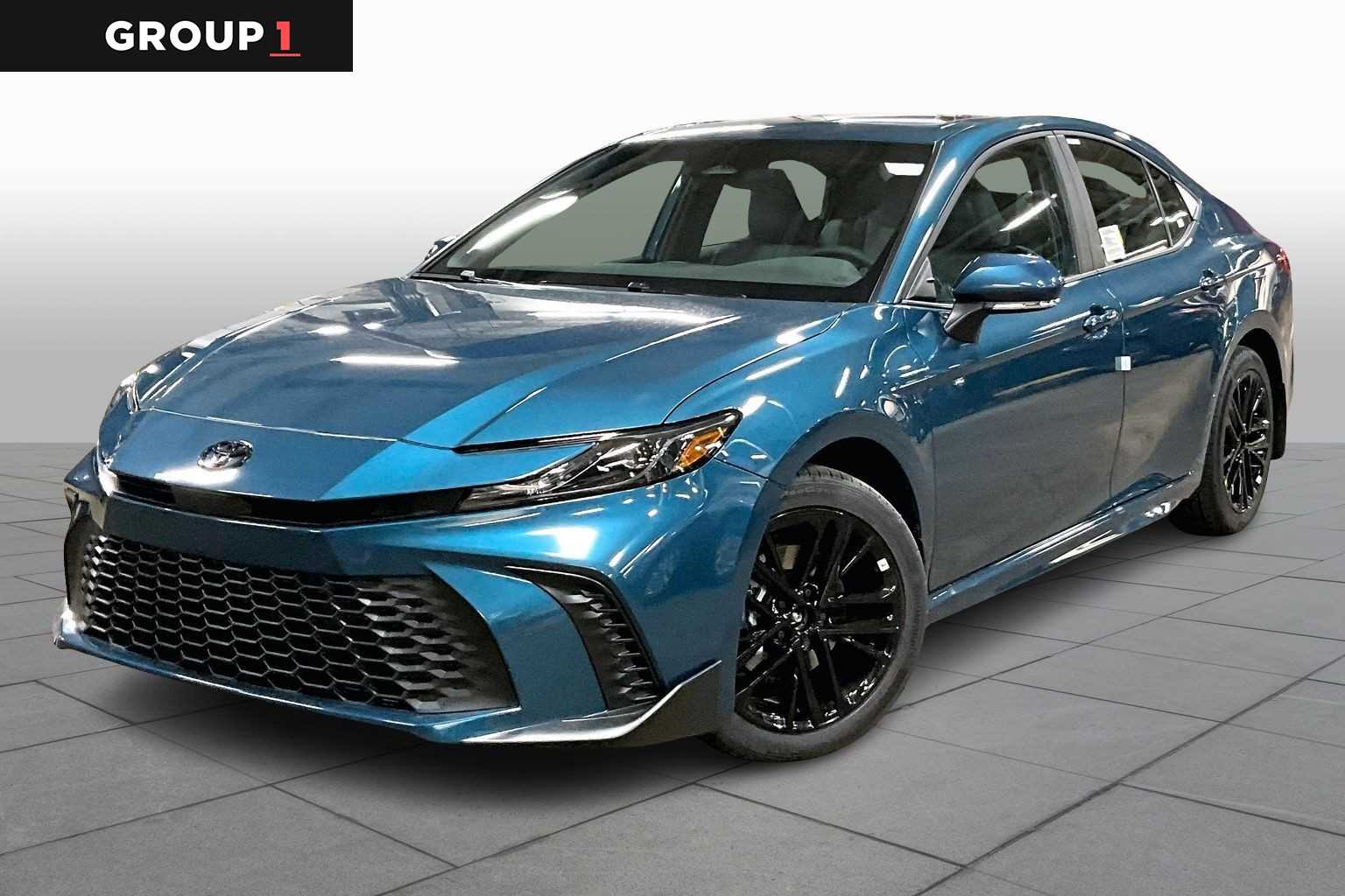 2026 Toyota Camry SE's photo