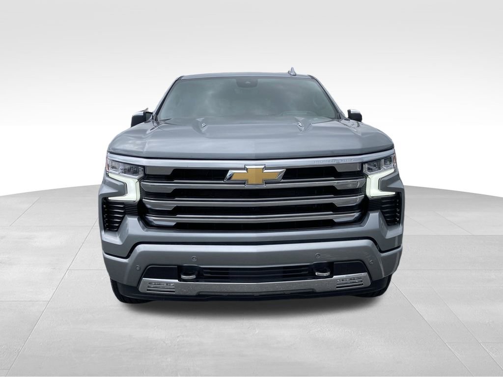 2026 Chevrolet Silverado 1500 High Country photo 3