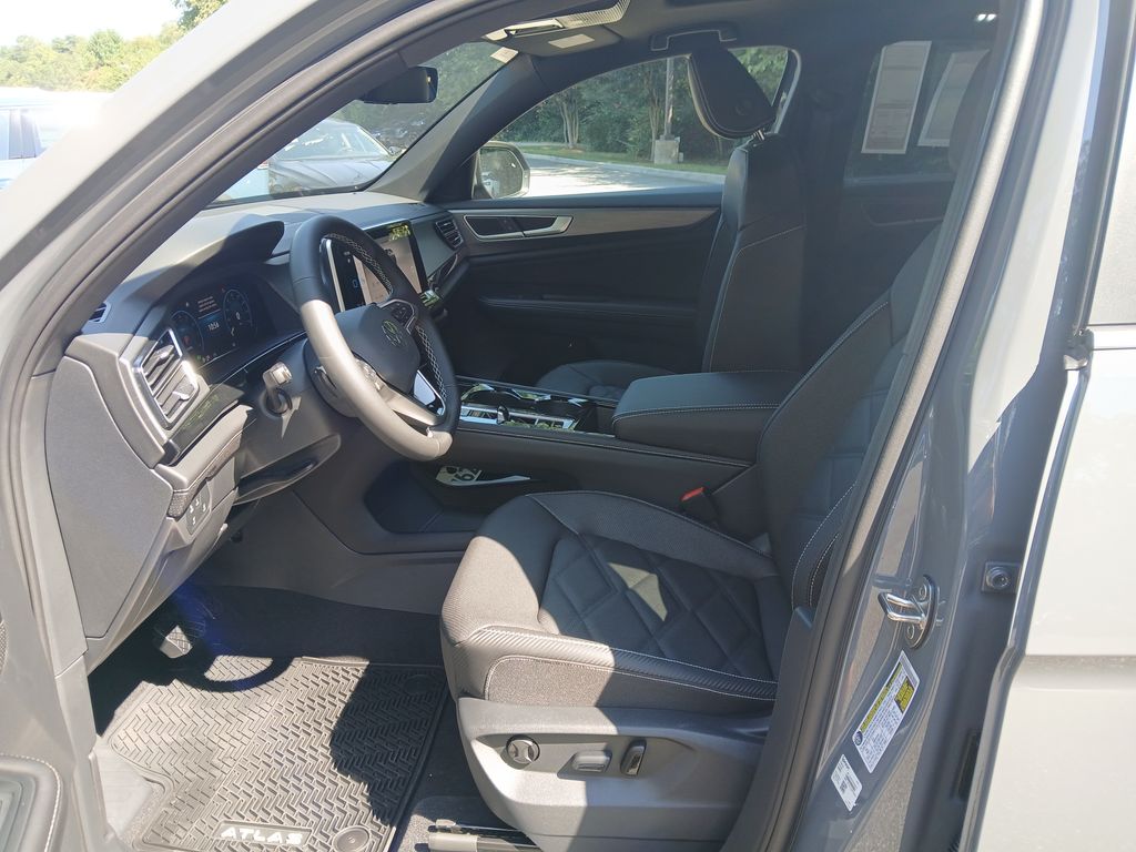 2026 Volkswagen Atlas Cross Sport SE Technology photo 8