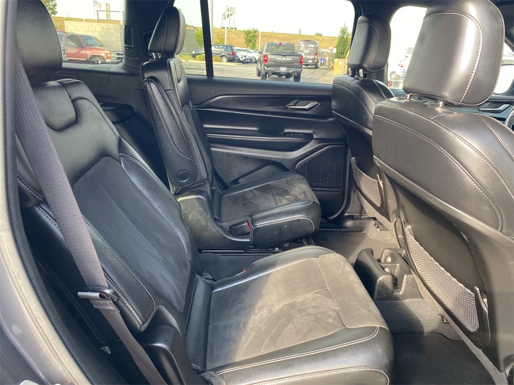 2023 Jeep Grand Cherokee Altitude photo 25