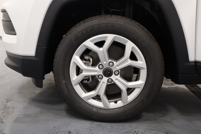 2025 Jeep Compass Sport photo 18