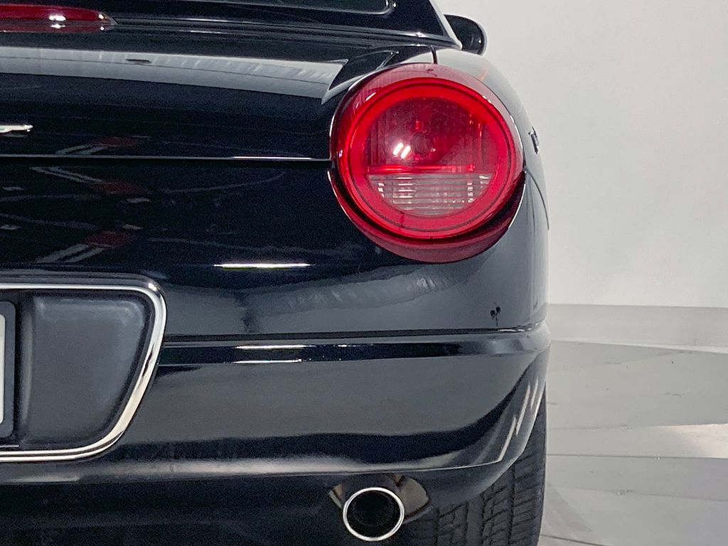2003 Ford Thunderbird Base photo 37