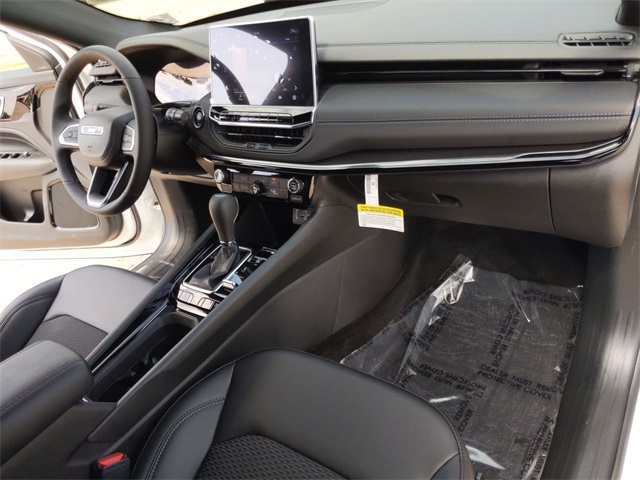 2026 Jeep Compass Latitude photo 27