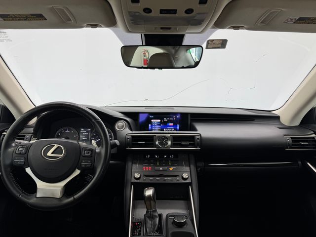 2019 Lexus IS 300 photo 6