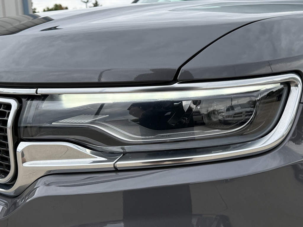 2024 Jeep Wagoneer L Series II photo 10
