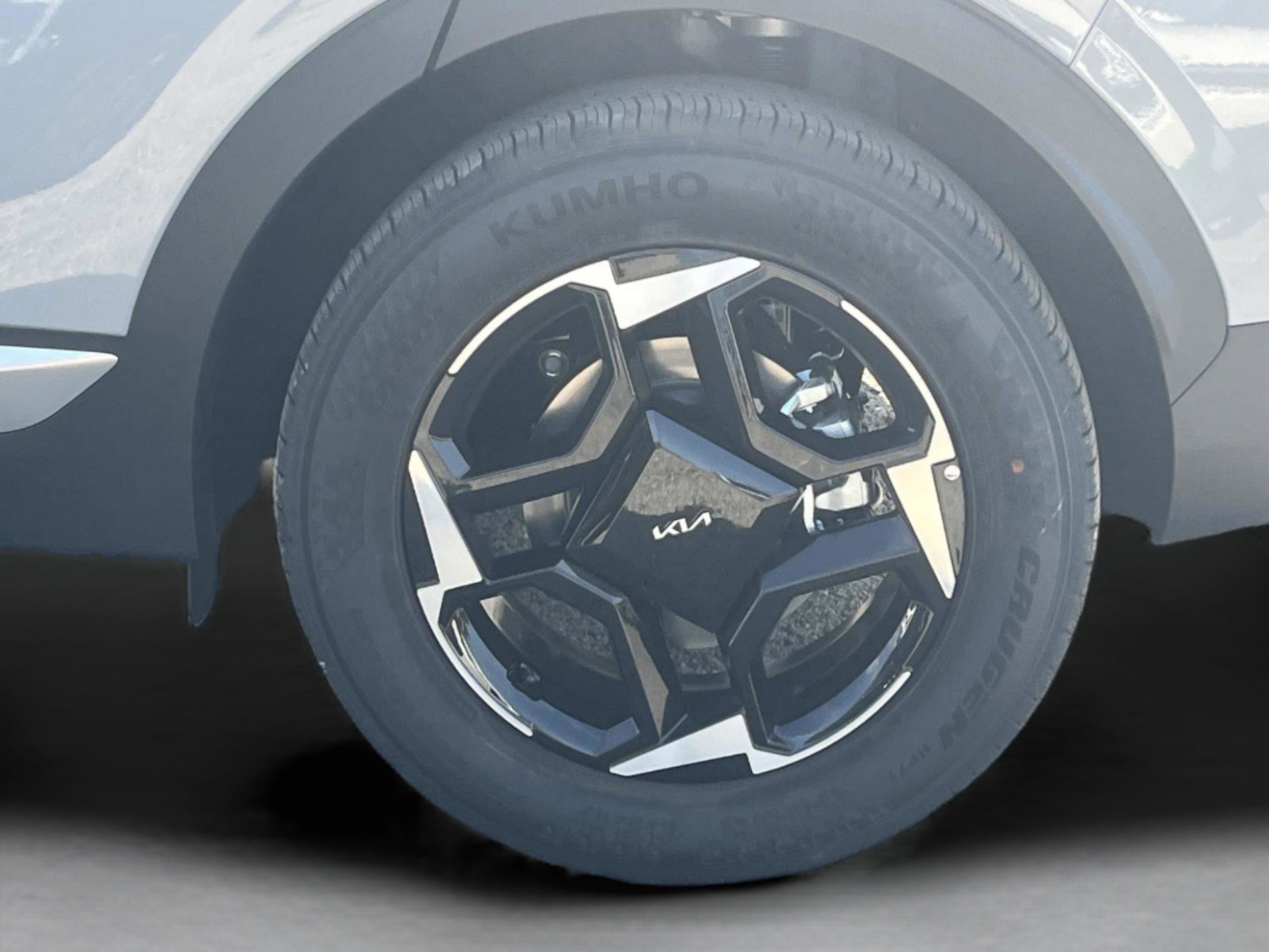 2026 Kia Sportage EX photo 8
