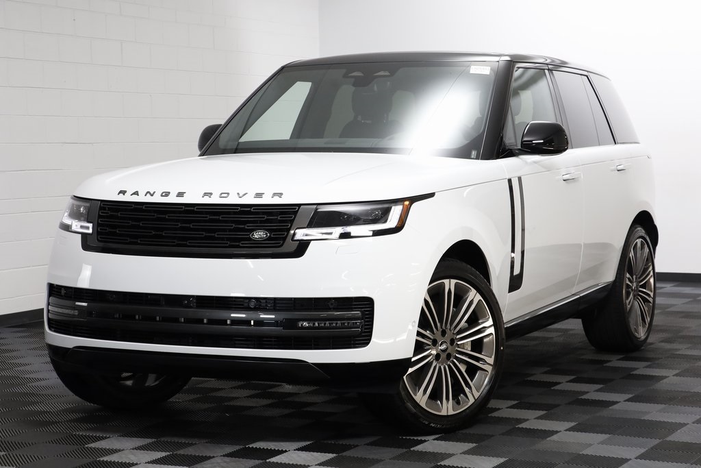 2025 Land Rover Range Rover SE's photo