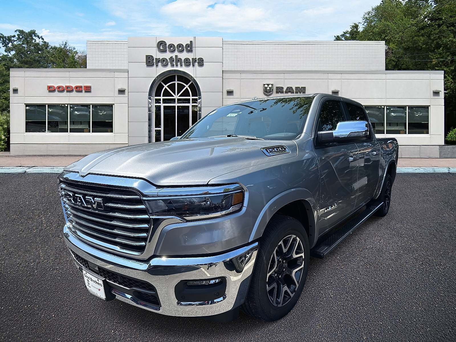 2026 RAM Ram 1500 Pickup Laramie's photo