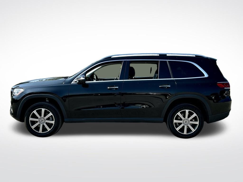 2023 Mercedes Benz GLS 450 4MATIC photo 3