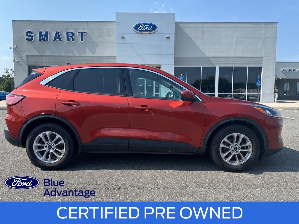 Used 2020 Ford Escape SE with VIN 1FMCU0G68LUA92494 for sale in South Boston, VA