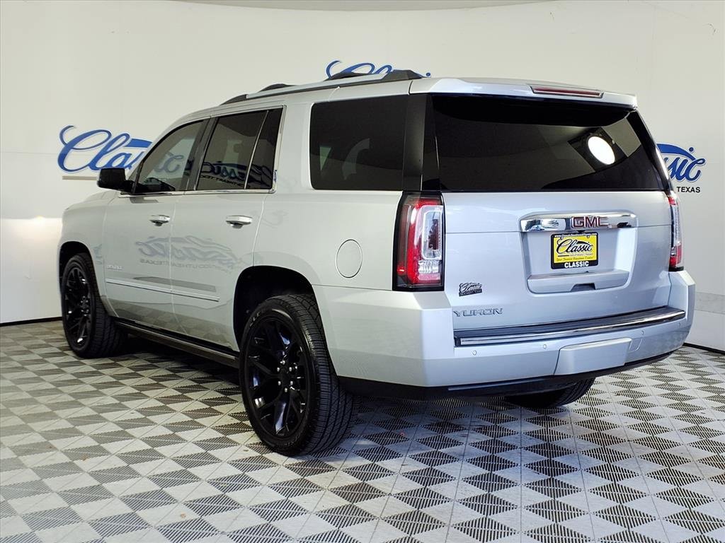 2017 Gmc Yukon Denali photo 2
