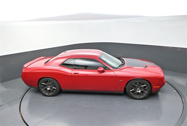 2016 Dodge Challenger SXT Plus photo 21