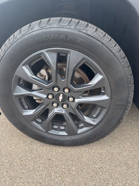 2019 Chevrolet Traverse RS photo 2