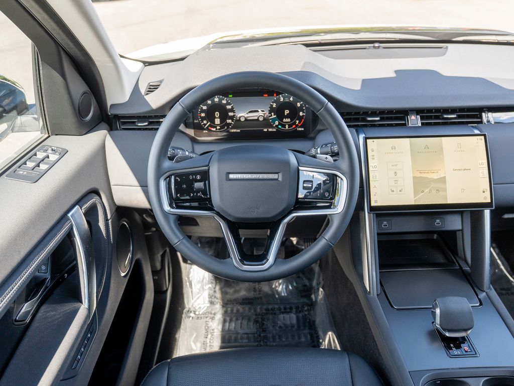 2024 Land Rover Discovery Sport S photo 11