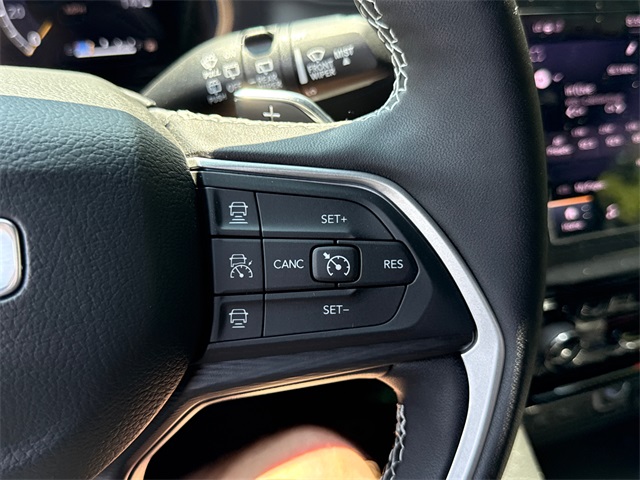 2025 Jeep Grand Cherokee Altitude X photo 13