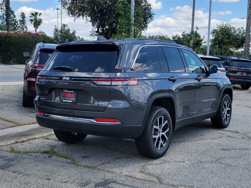 2025 Jeep Grand Cherokee Limited photo 3