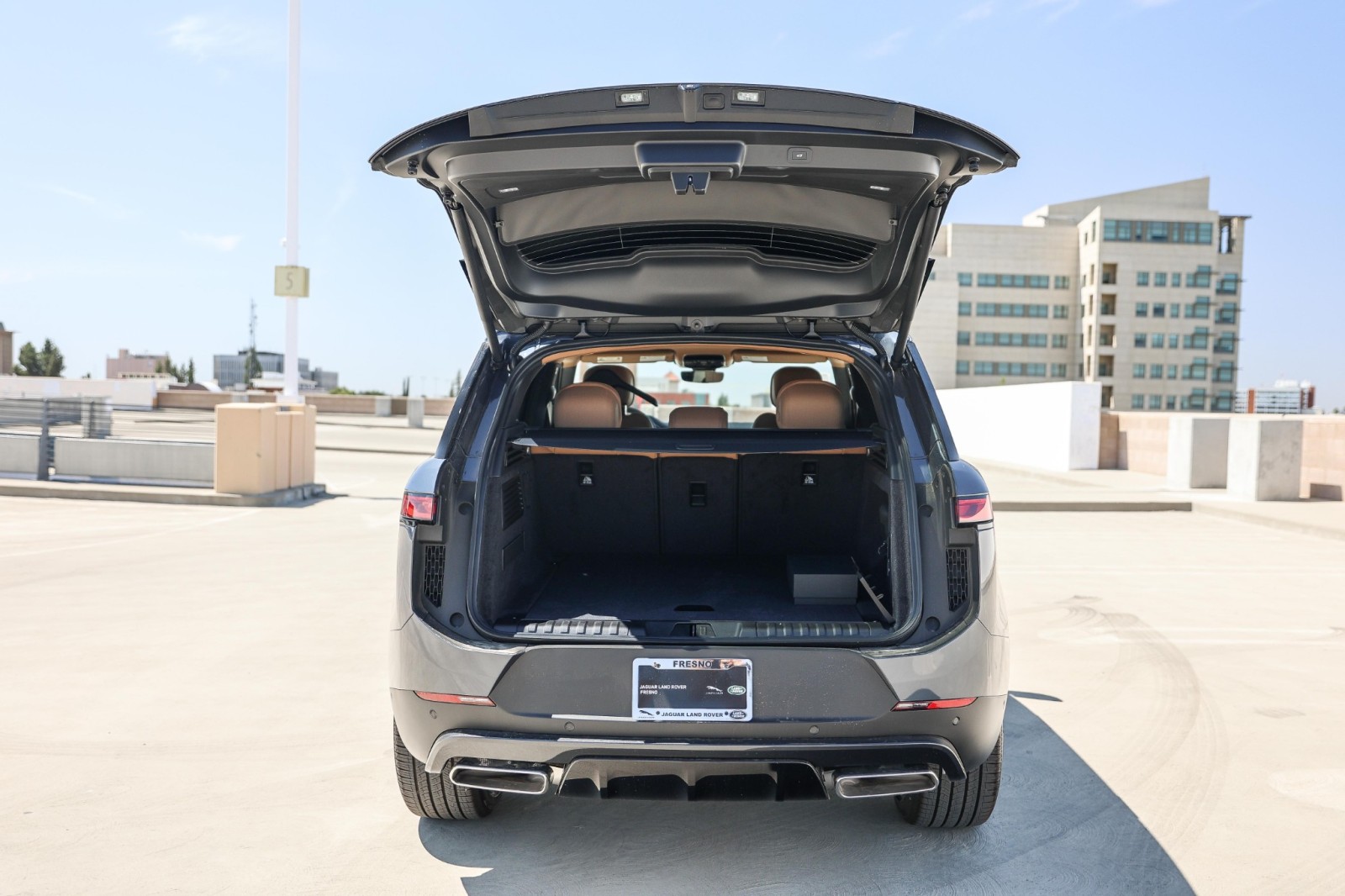 2025 Land Rover Range Rover Sport SE photo 24