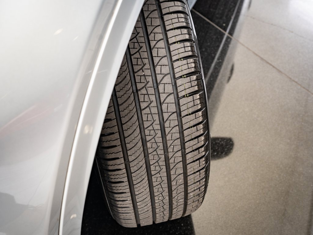 2023 Land Rover Discovery Sport S R-Dynamic photo 35