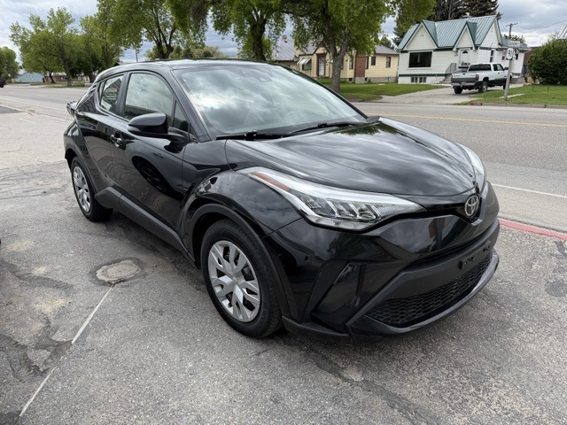 2021 Toyota C-HR LE photo 2