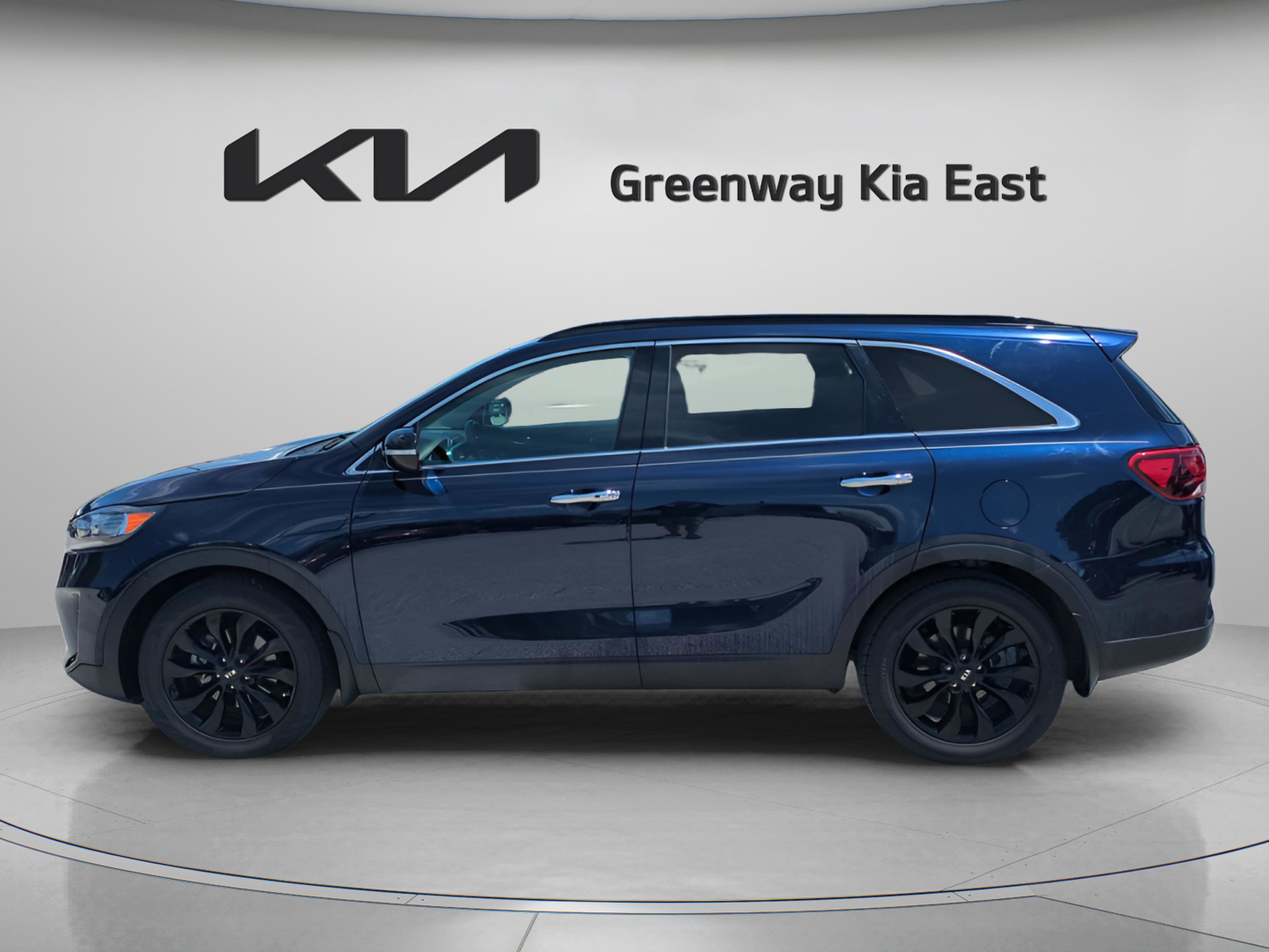 2020 Kia Sorento S photo 4