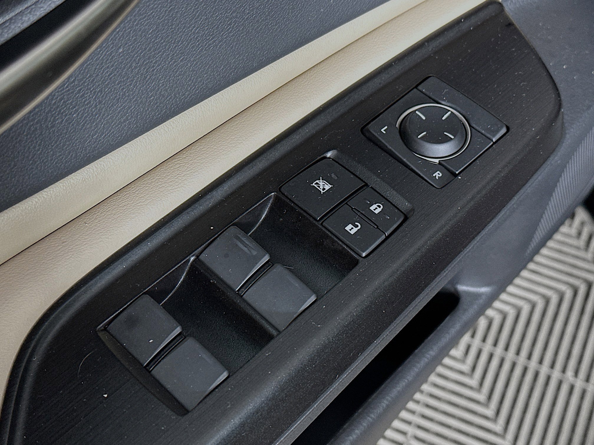 2019 Lexus ES 350 photo 16