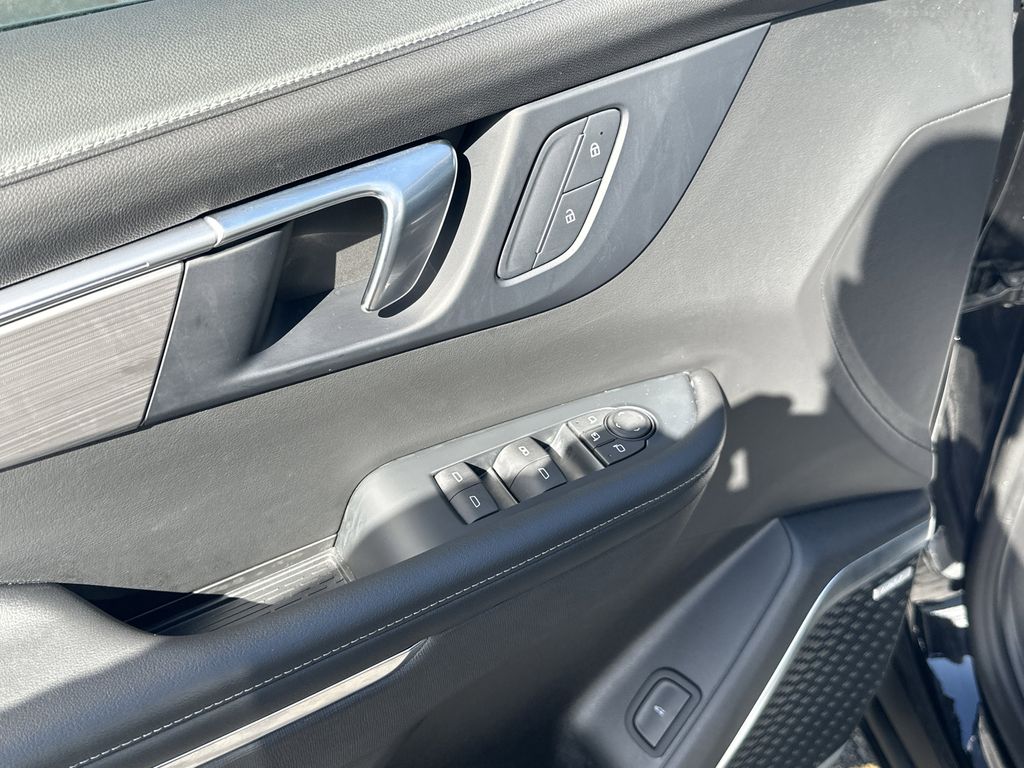 2025 BUICK ENCLAVE - Image 19