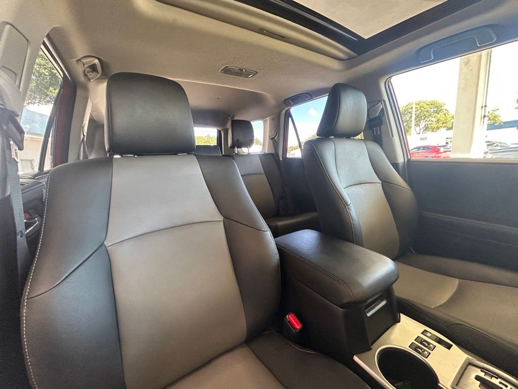 2023 Toyota 4Runner SR5 Premium photo 26