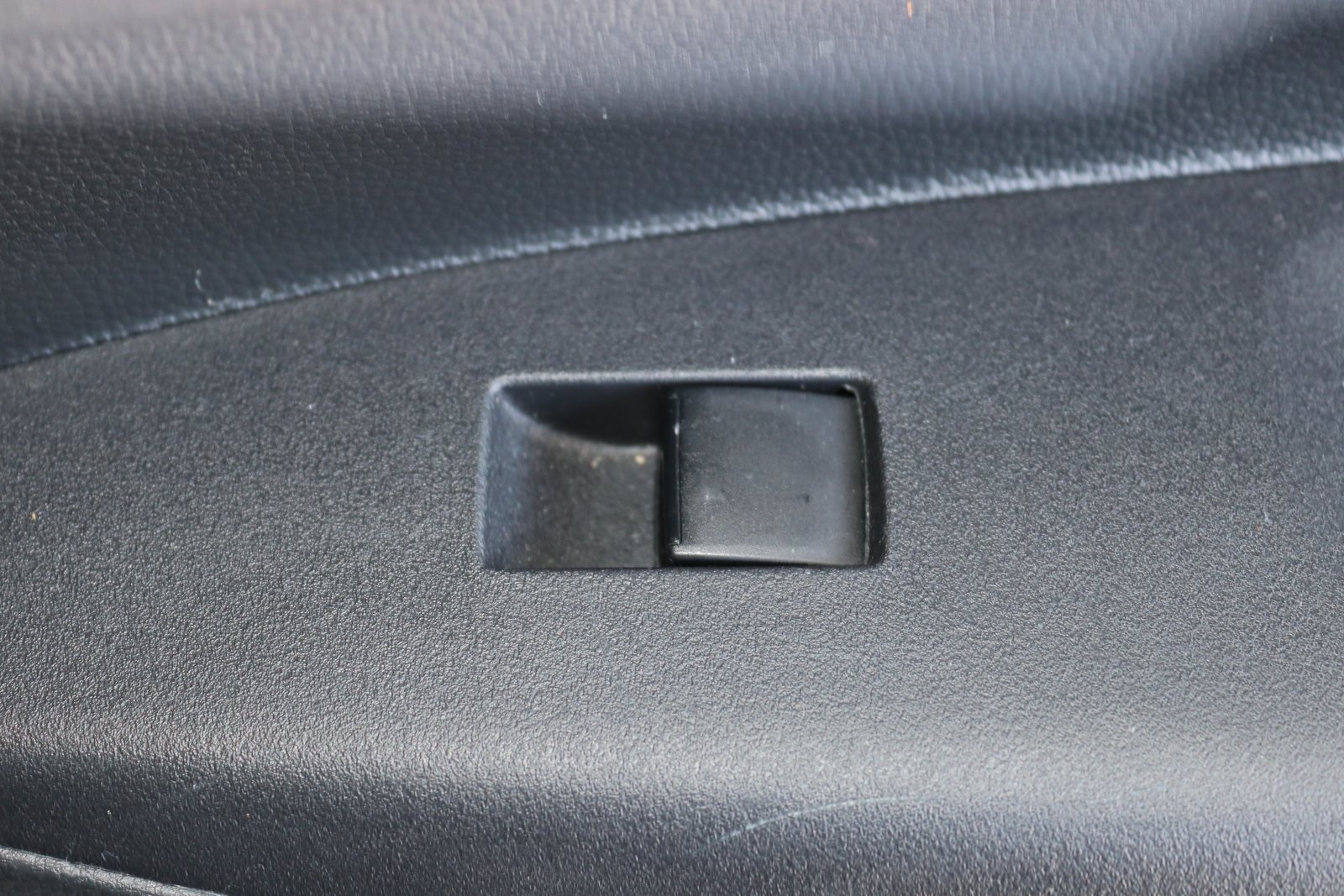 2023 Toyota Corolla LE photo 22