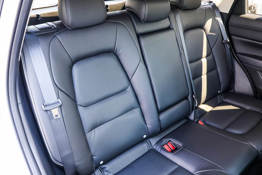 2025 Mazda CX-5 2.5 Select photo 26