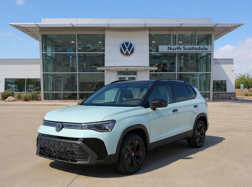 2026 Volkswagen Taos SE Black