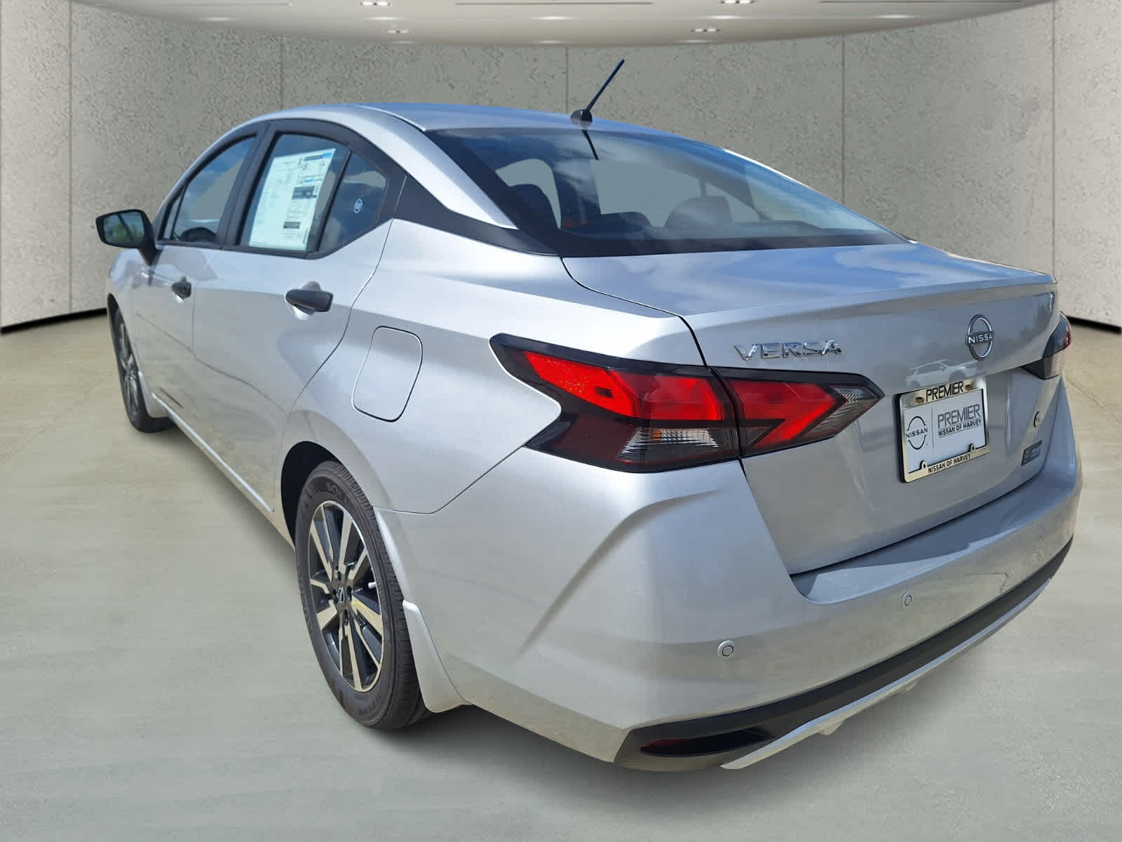 2025 Nissan Versa S photo 3