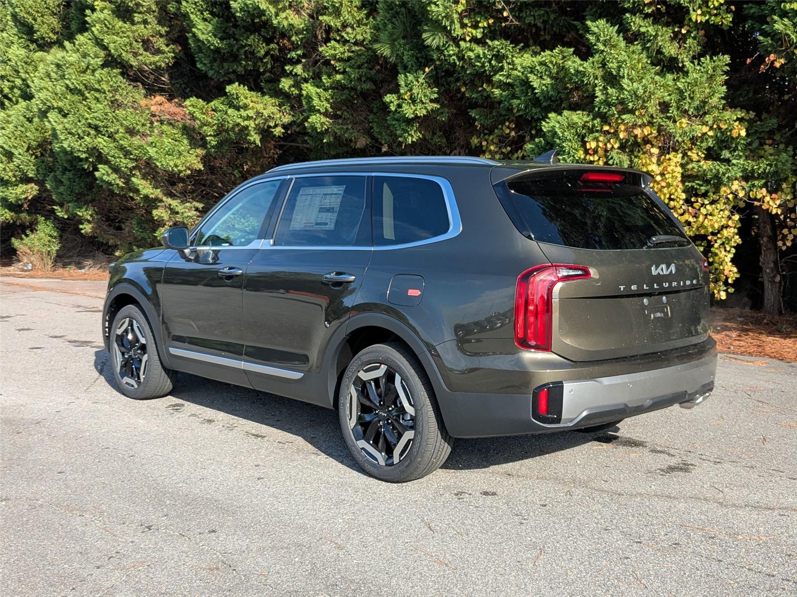 2025 Kia Telluride S photo 9