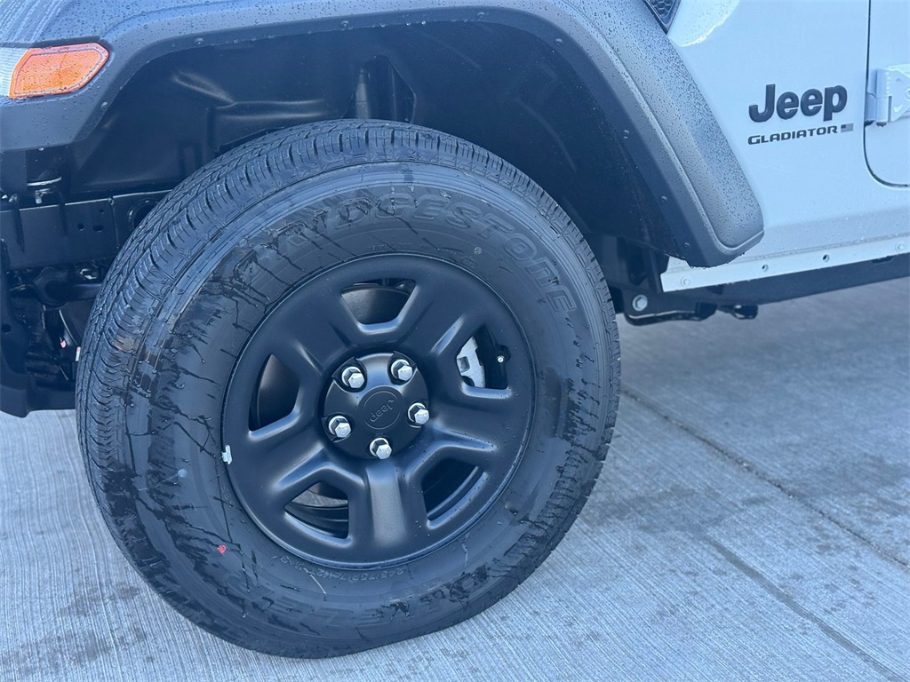 2025 Jeep Gladiator Sport photo 7