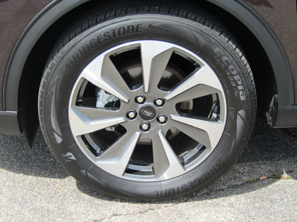 2023 Ford Escape Platinum photo 4